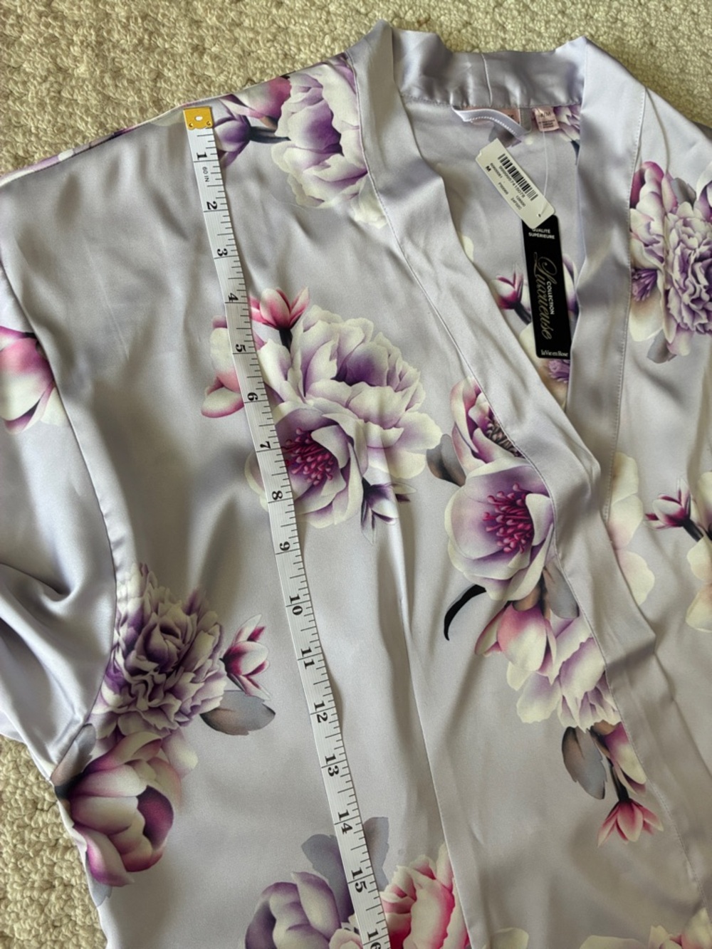 La Vie en Rose NWT LUXURY EDITION
Victorian Floral Long Satin Robe Size Medium - Picture 7 of 10